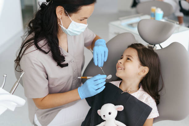 Best Emergency Tooth Extraction  in Twin Lakes, VA