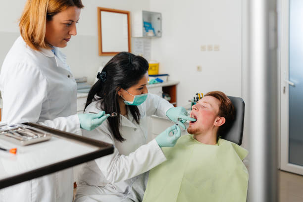 Best Cracked Tooth Emergency Dentist  in Twin Lakes, VA
